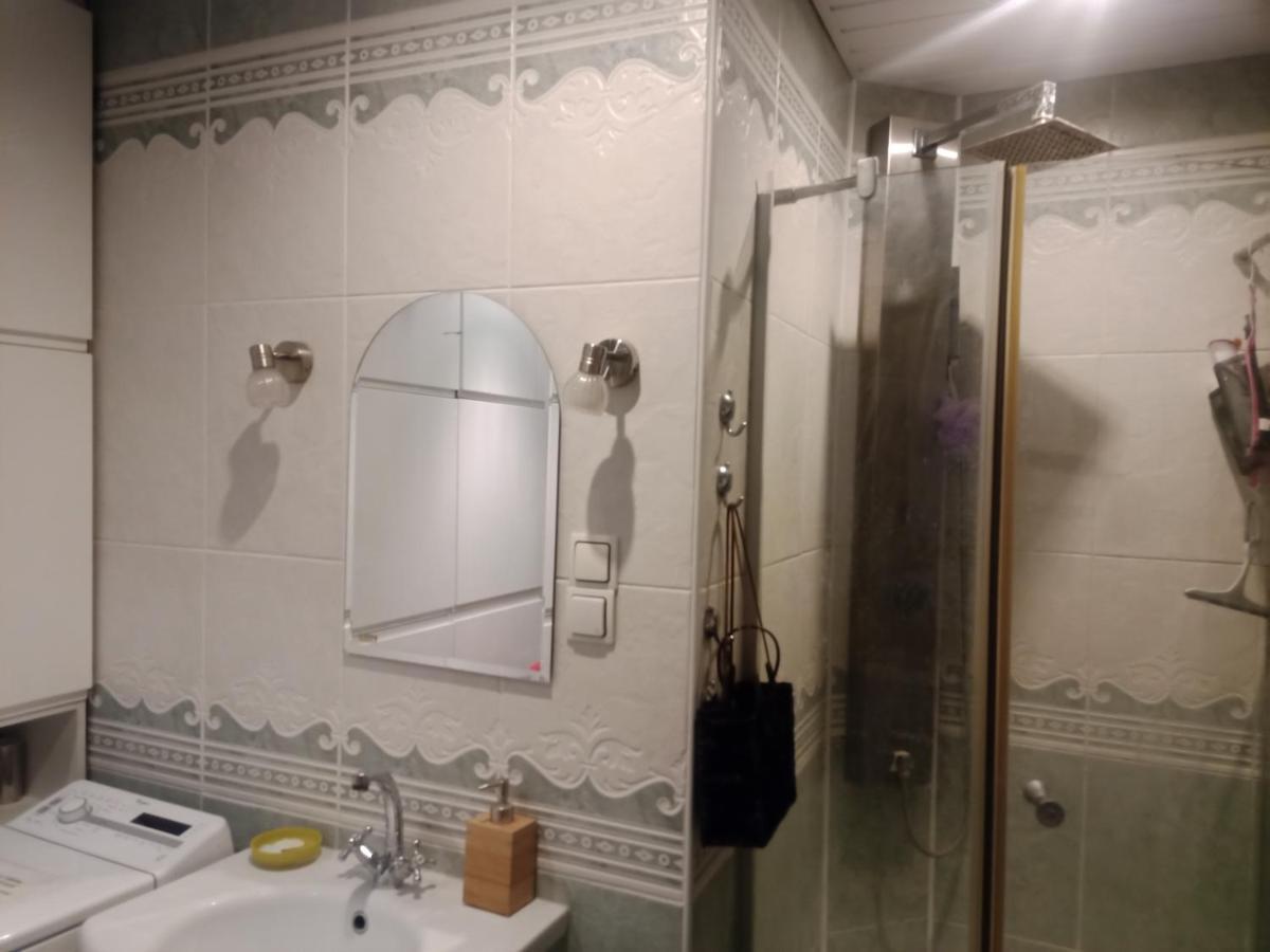 Pokój W Domu Z Dużym Ogrodem Kwatera prywatna